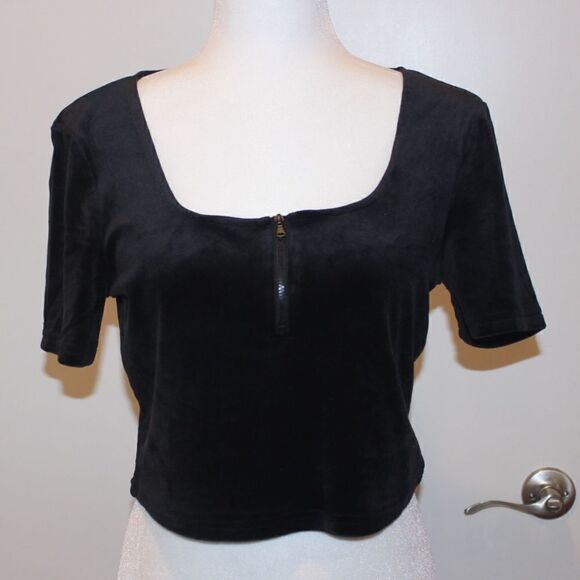 NWT Vero Moda Black Crop Velvet Top Women Size M Medium - Picture 2 of 13